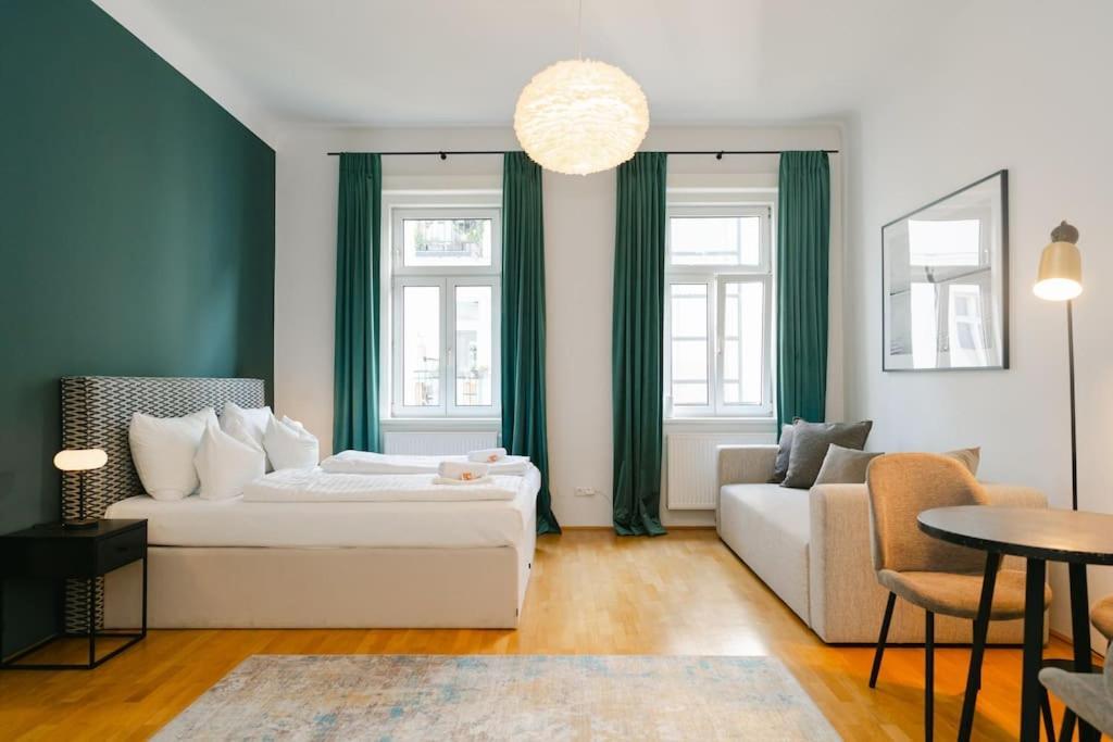 Classy In Josefstadt Perfect For 4-6 Appartement *